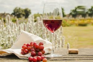 red-wine-health-benefits-ce3be96b730b41cc82f128abb75c2395